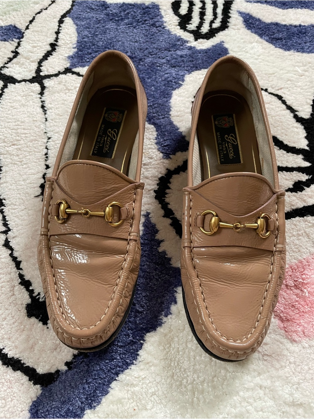 Gucci 1955 Horsebit Accent Patent Leather Loafers beige brown size IT 36 / US 6